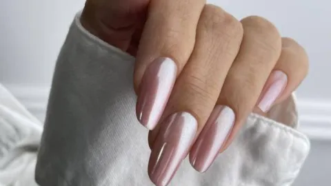 Prestation d'onglerie, Kristy Deianu, à Nice