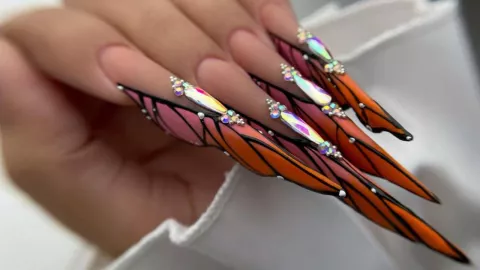 Prestation d'onglerie, Kristy Deianu, à Nice