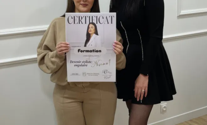 Cette semaine nous avons fini une formation base niveau 1 manucure russe et Popits , Nice, KRISTY DEIANU