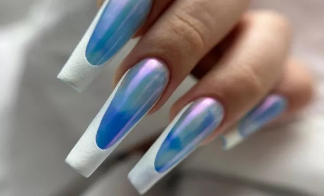 Réalisation de Nail Art avec supplément French, Nice, KRISTY DEIANU